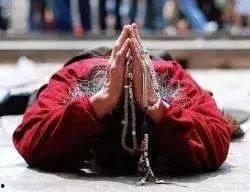 磕大头的正确方法视频,磕大头的标准姿势与正确方法详解